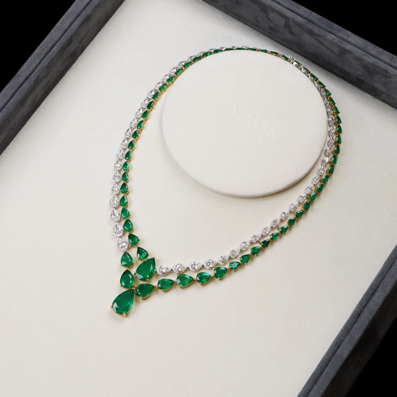 46.49 / 15.67 cts Emerald with Diamond Necklace (ENQUIRE)